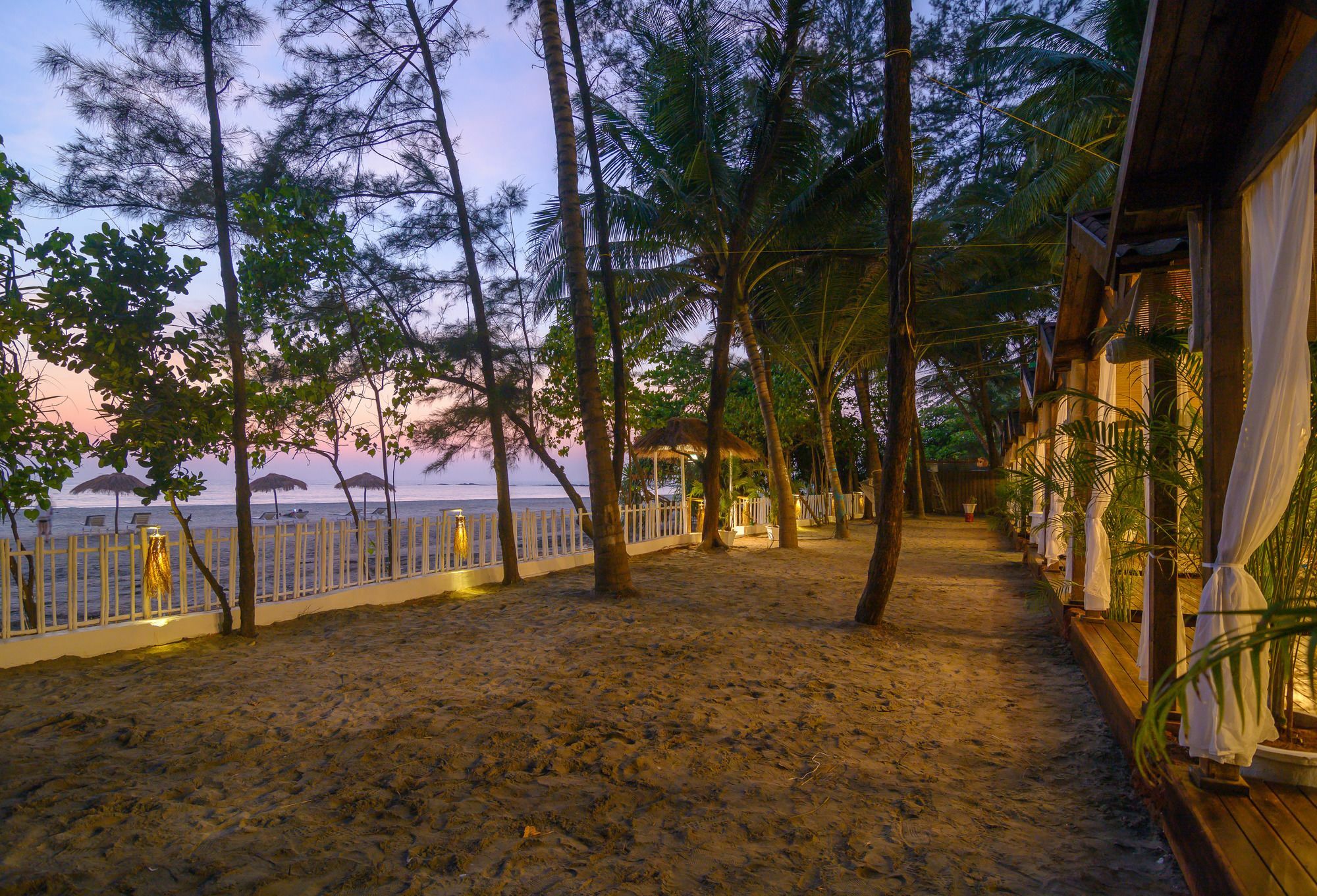 Larisa Beach Resort Morjim Extérieur photo